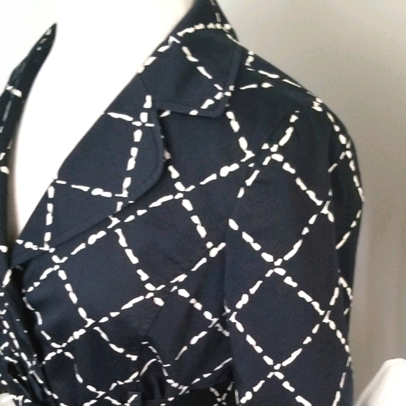 Halogen 3/4 Sleeve Belted Jacket. - Picture 3 of 9